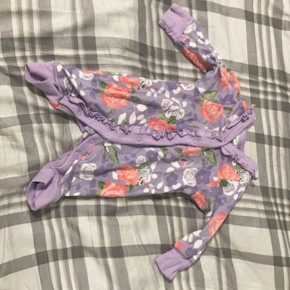 These clothes were barely wore great quality I hope they will fit your baby girl - Picture 3 of 6